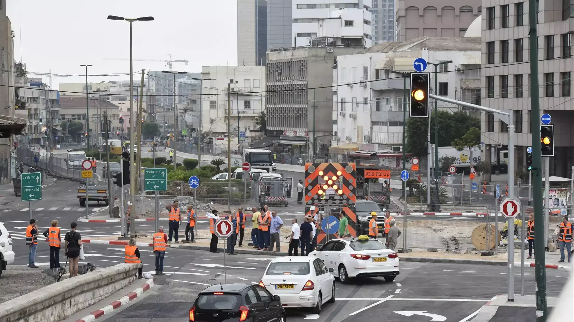 עבודות הרכבת הקלה בתל אביב 3 אוגוסט 2015 עבודות הרכבת הקלה בתל אביב 3 אוגוסט 2015