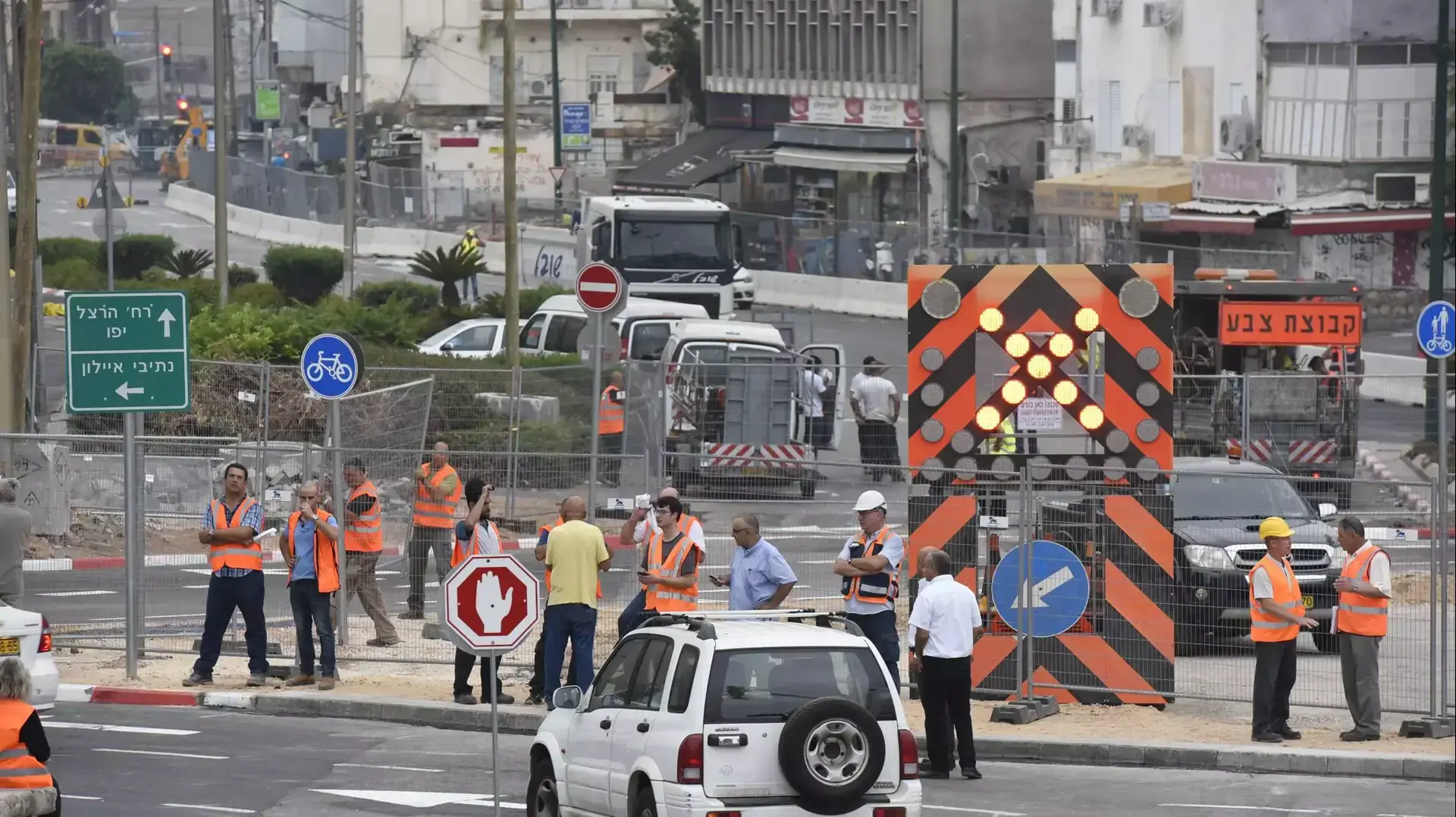 עבודות הרכבת הקלה בתל אביב 3 אוגוסט 2015 עבודות הרכבת הקלה בתל אביב 3 אוגוסט 2015