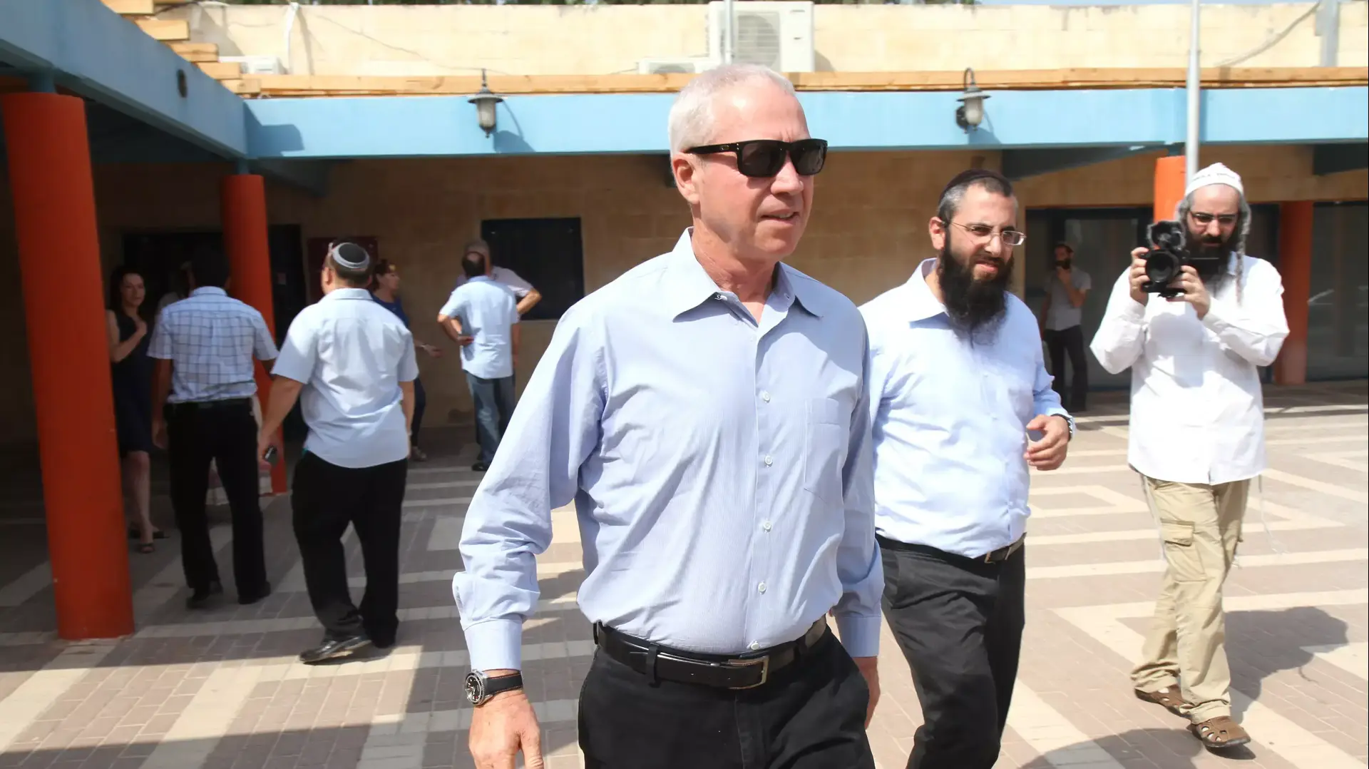 שר הבינוי יואב גלנט, אוגוסט 2015 שר הבינוי יואב גלנט, אוגוסט 2015