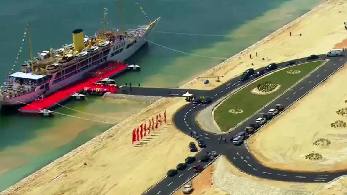 חניכת תעלת סואץ החדשה חניכת תעלת סואץ החדשה