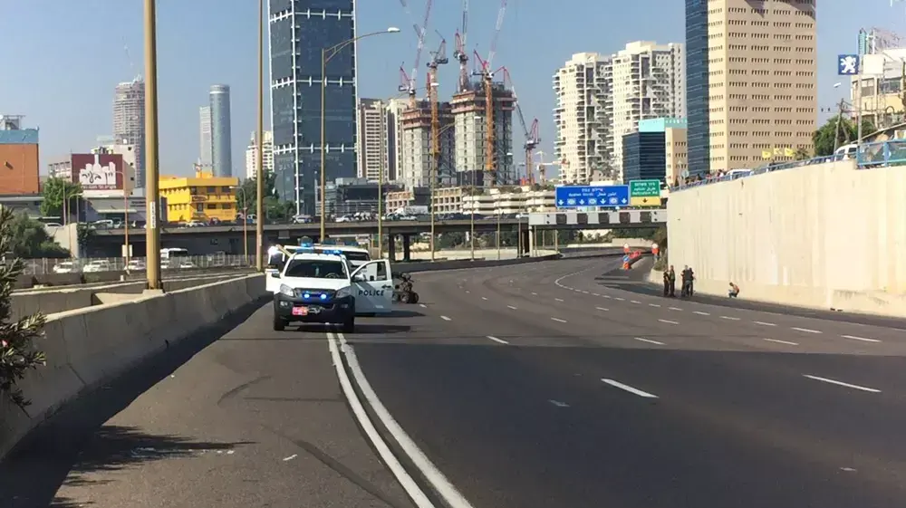נתיבי איילון נחסמו עקב כלי רכב חשוד 06 אוגוסט 2015