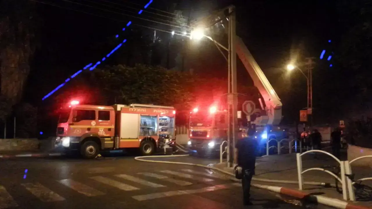 שריפה ברחוב נורדאו בראשון לציון, 7 באוגוסט 2015 שריפה ברחוב נורדאו בראשון לציון, 7 באוגוסט 2015