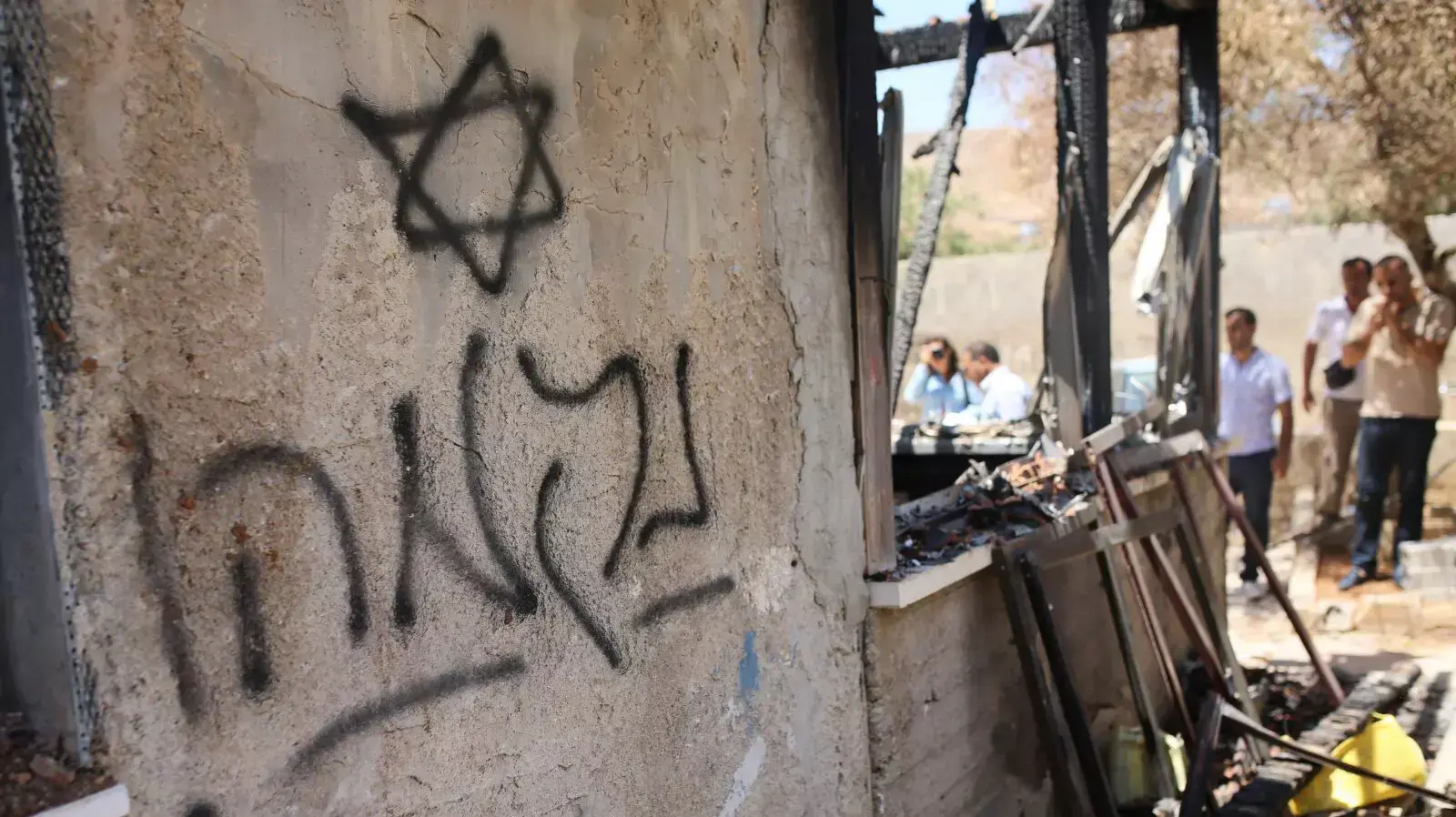 בית משפחת דוואבשה לאחר פיגוע ההצתה בכפר דומא, 8 באוגוסט 2015