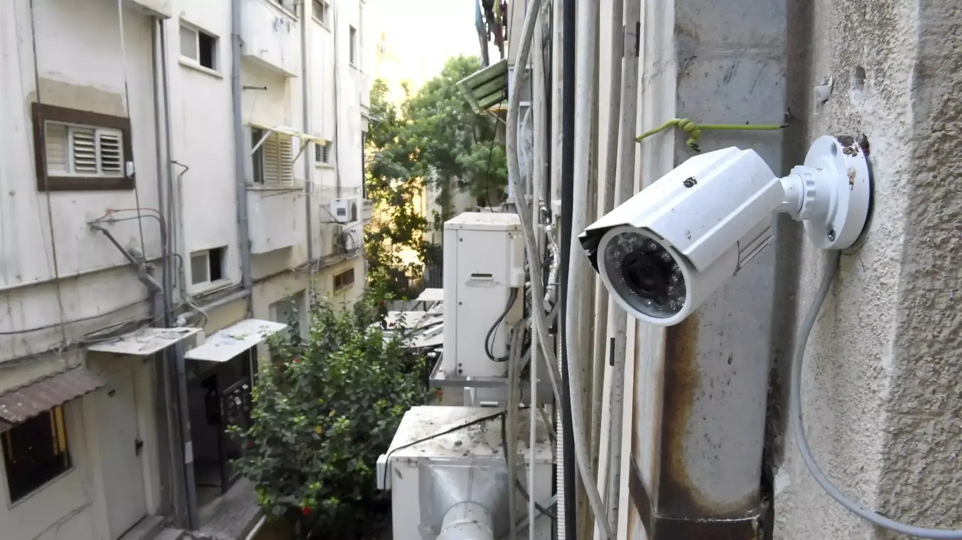 מצלמות אבטחה ברחוב ברחבי תל אביב, אוגוסט 2015 מצלמות אבטחה ברחוב ברחבי תל אביב, אוגוסט 2015