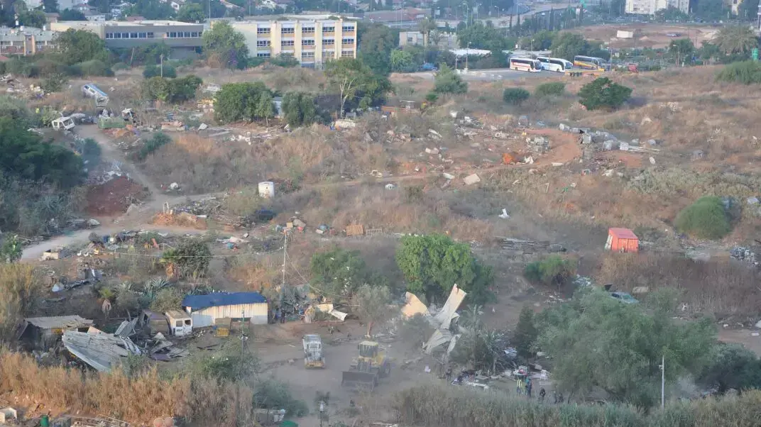 הריסות חוות זלמן אלפרון, גבעת שמואל, 10 באוגוסט 2015 הריסות חוות זלמן אלפרון, גבעת שמואל, 10 באוגוסט 2015