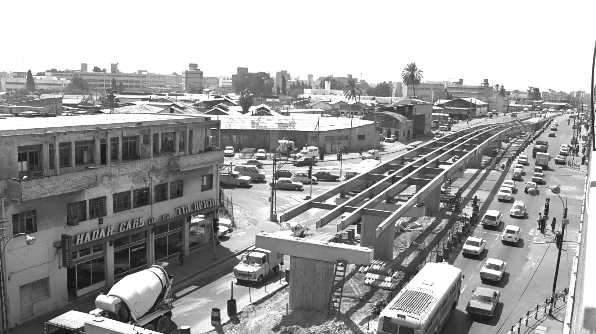 גשר מעריב בתהליך בנייה, 28 במרס 1976 גשר מעריב בתהליך בנייה, 28 במרס 1976