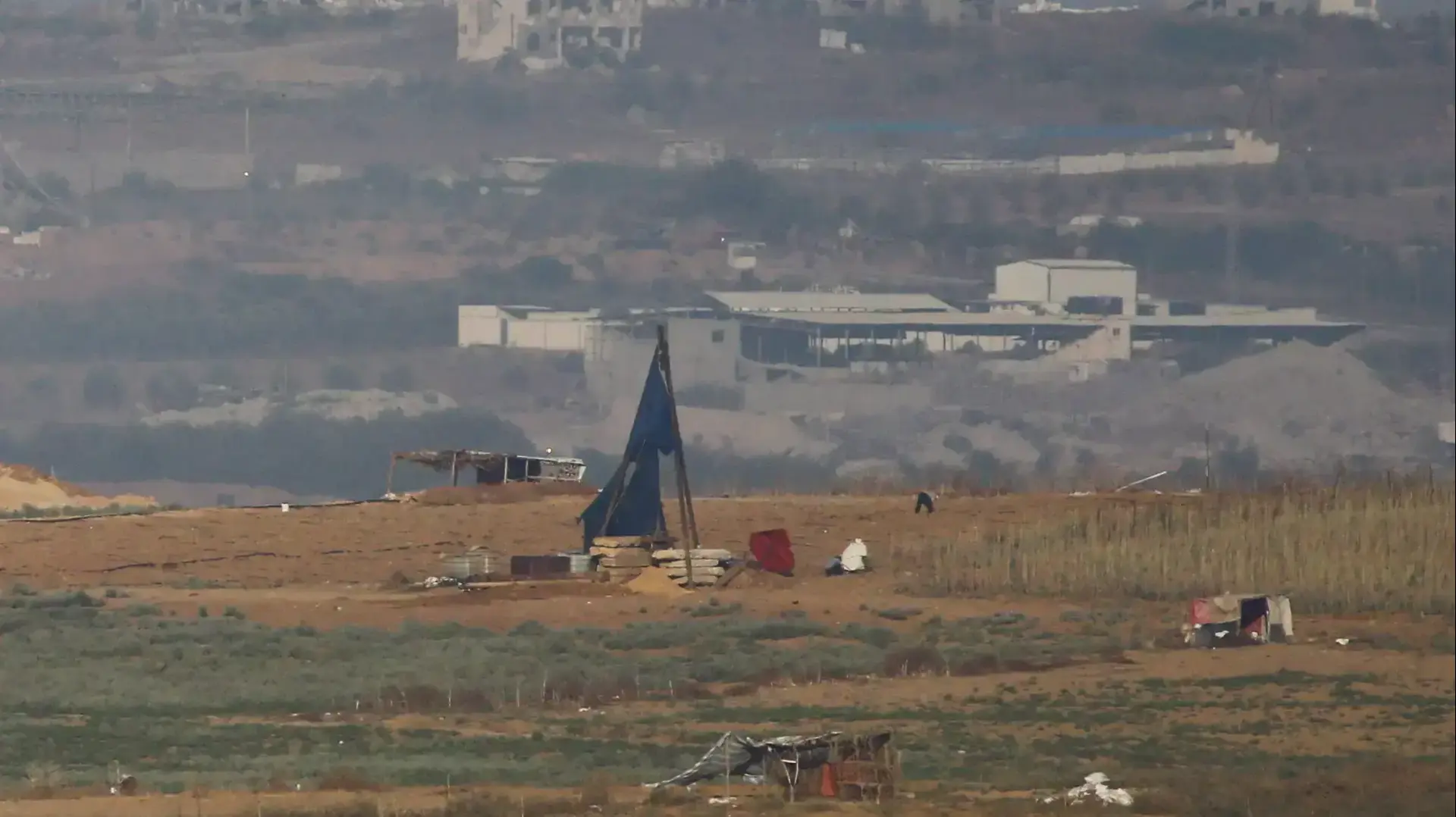 עמדת חמאס, סמוך לקיבוץ ניר עם, אוגוסט 2015 עמדת חמאס, סמוך לקיבוץ ניר עם, אוגוסט 2015
