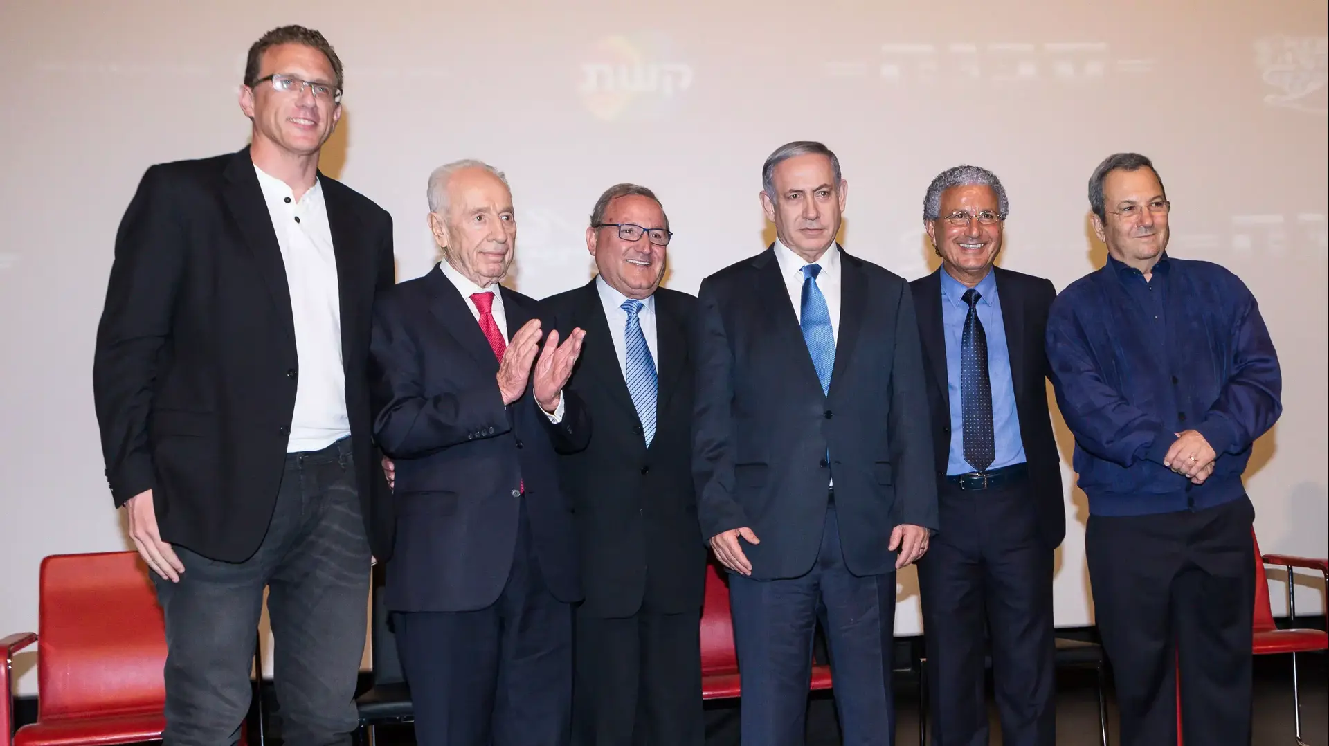 נתניהו ופרס בהקרנת סבנה נתניהו ופרס בהקרנת סבנה