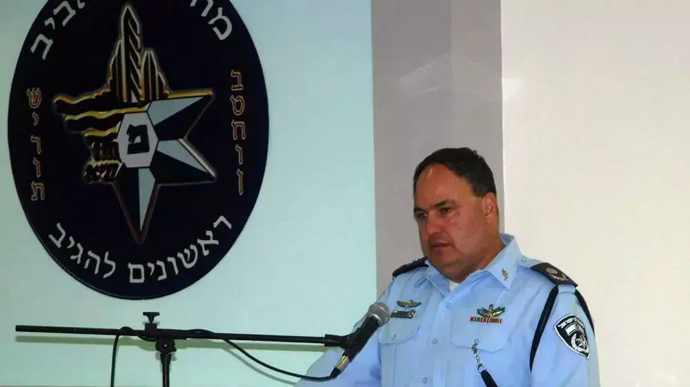 בנצי סאו, מפקד מחוז תל אביב, בטקס הוקרה למתנדבי השירות הלאומי. אוגוסט 2014 בנצי סאו, מפקד מחוז תל אביב, בטקס הוקרה למתנדבי השירות הלאומי. אוגוסט 2014