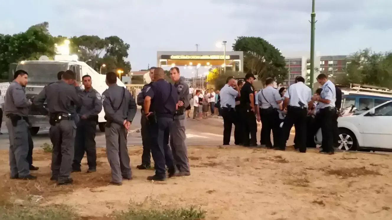הפגנת תמיכה בעציר המנהלי השובת רעב, בית חולים ברזילי, 12 באוגוסט 2015 הפגנת תמיכה בעציר המנהלי השובת רעב, בית חולים ברזילי, 12 באוגוסט 2015
