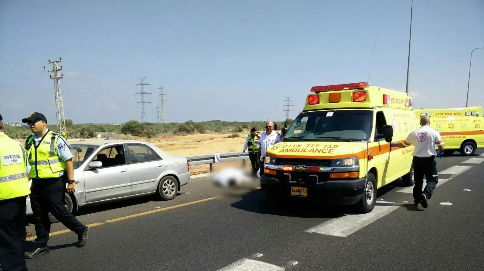 גבר כבן 65 נהרג מפגיעת רכב כשחיכה לסיוע מגרר בכביש 4, אוגוסט 2015 גבר כבן 65 נהרג מפגיעת רכב כשחיכה לסיוע מגרר בכביש 4, אוגוסט 2015