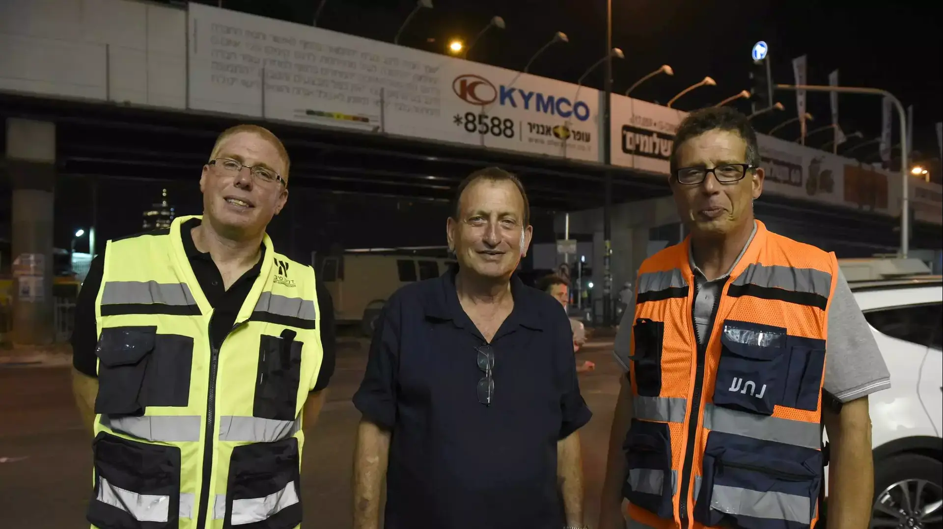 ראש עיריית תל אביב רון חולדאי בעבודות הרכבת בצומת מעריב 13 באוגוסט 2015 ראש עיריית תל אביב רון חולדאי בעבודות הרכבת בצומת מעריב 13 באוגוסט 2015
