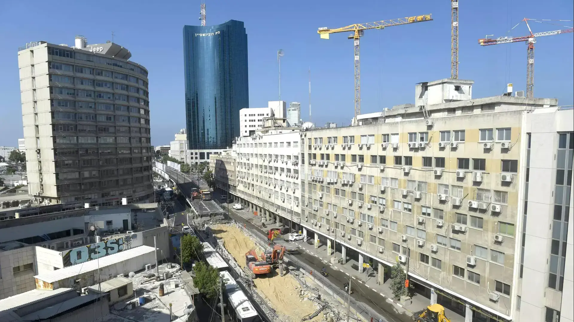 הכנות לקראת הריסת גשר מעריב בתל אביב 14 באוגוסט 2015 הכנות לקראת הריסת גשר מעריב בתל אביב 14 באוגוסט 2015
