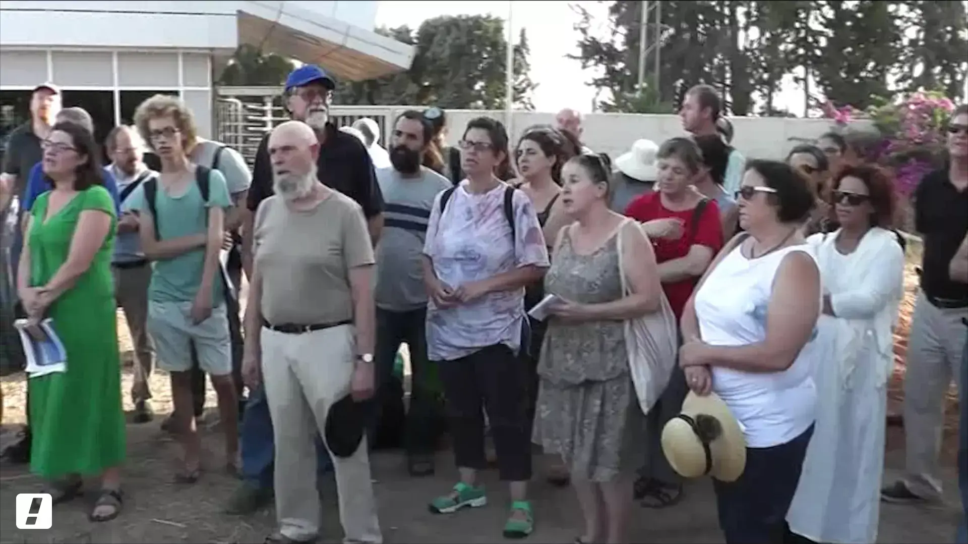 יהודים וערבים התפללו למען פצועי הפיגוע בכפר דומא בכפר דומא