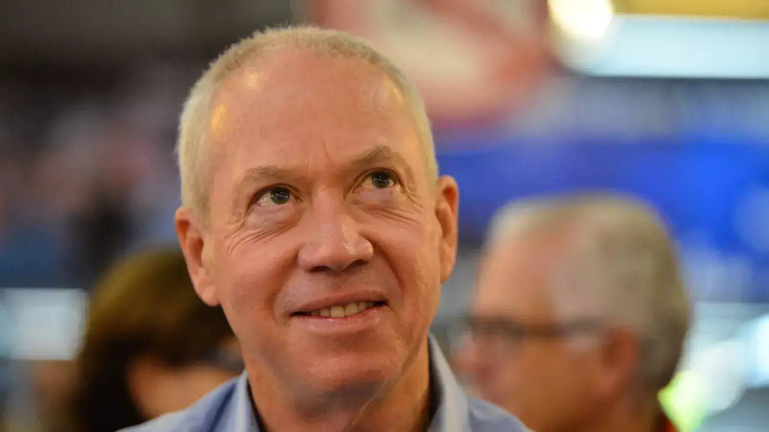 שר השיכון יואב גלנט מקבל את פניהן של עולם חדשים בשדה התעופה בן גוריון , אוגובט 2015 שר השיכון יואב גלנט מקבל את פניהן של עולם חדשים בשדה התעופה בן גוריון , אוגובט 2015