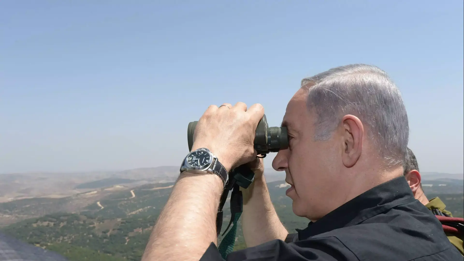 ראש הממשלה בנימין נתניהו בסיור צבאי בצפון . ראש הממשלה בנימין נתניהו בסיור צבאי בצפון .