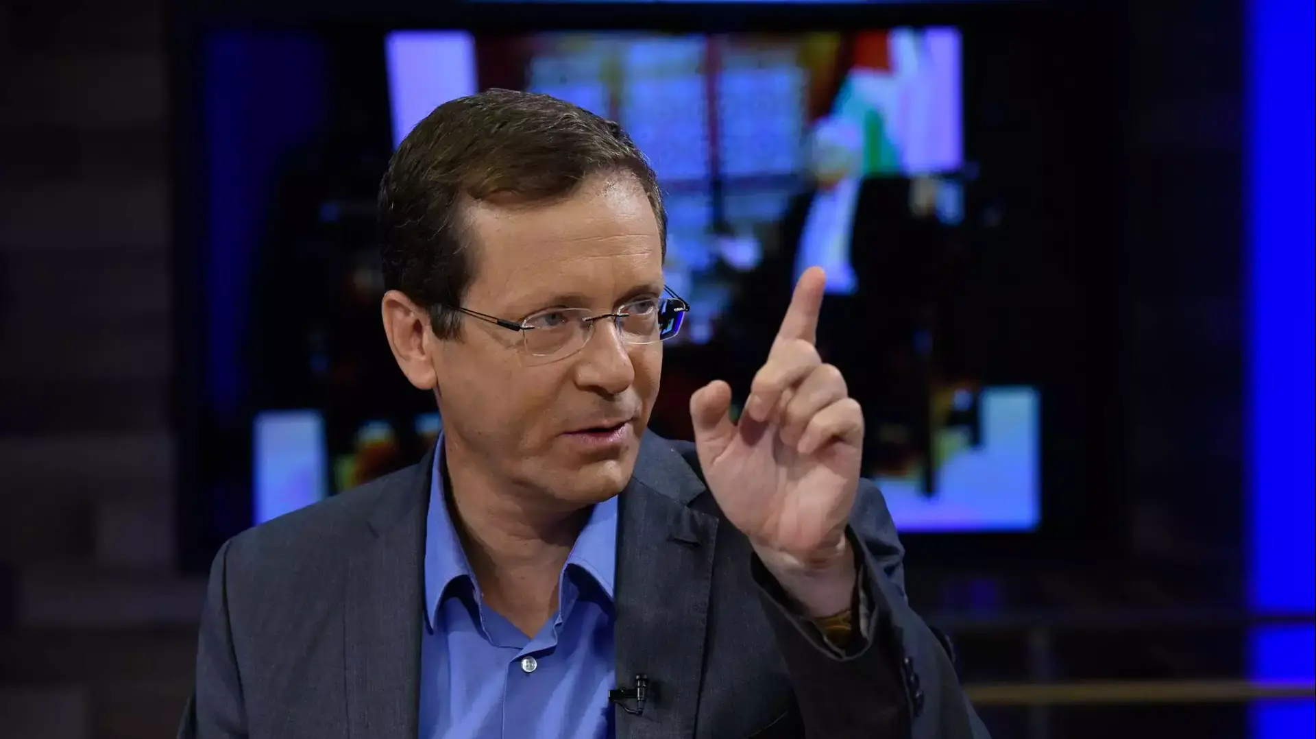 בוז'י הרצוג באולפן וואלה!NEWS, אוגוסט 2015 בוז'י הרצוג באולפן וואלה!NEWS, אוגוסט 2015