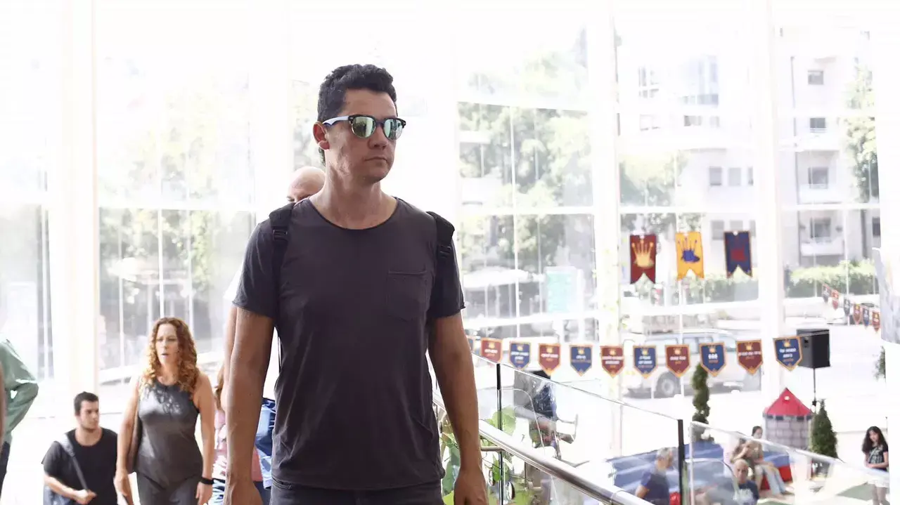הצבת ארונה של רמה מסינגר הצבת ארונה של רמה מסינגר