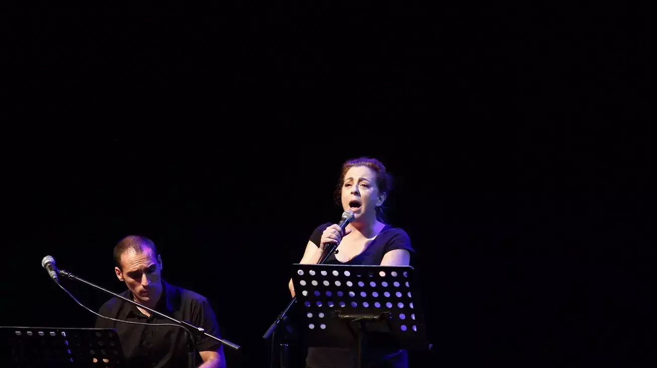 הצבת ארונה של רמה מסינגר הצבת ארונה של רמה מסינגר