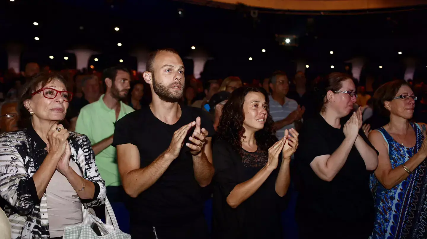 הצבת ארונה של רמה מסינגר הצבת ארונה של רמה מסינגר