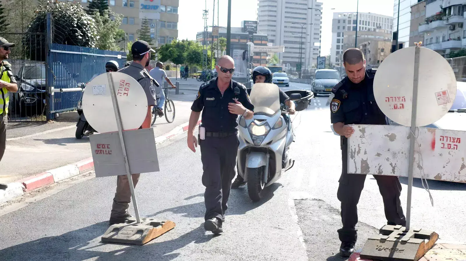 חסימות לקראת הפיצוץ של גשר מעריב, אוגוסט 2015 חסימות לקראת הפיצוץ של גשר מעריב, אוגוסט 2015