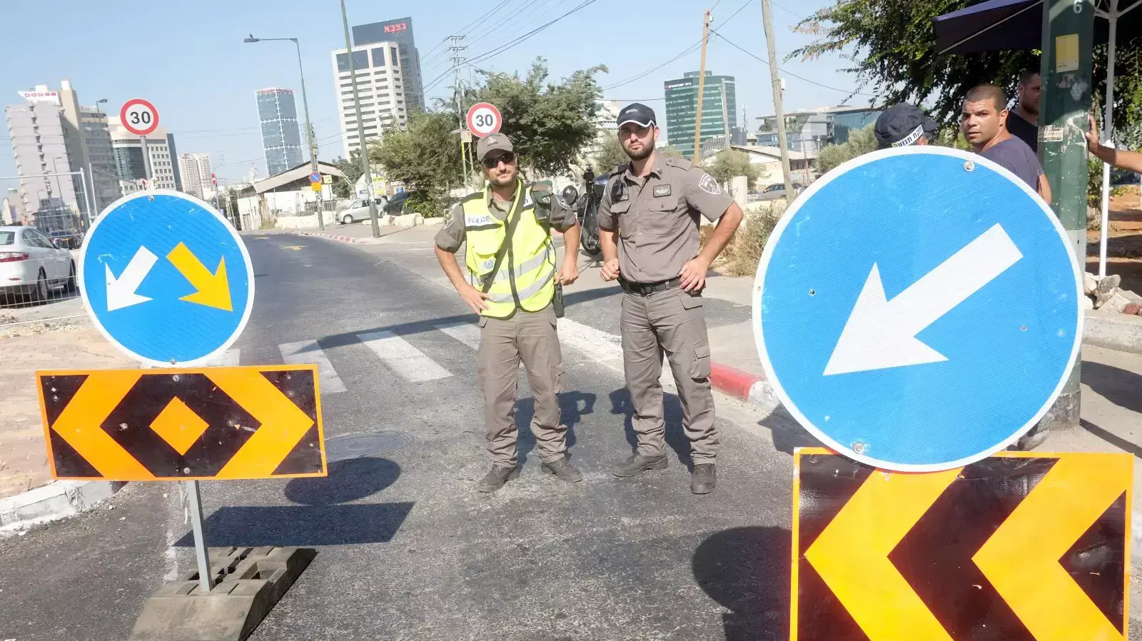 חסימות לקראת הפיצוץ של גשר מעריב, אוגוסט 2015 חסימות לקראת הפיצוץ של גשר מעריב, אוגוסט 2015