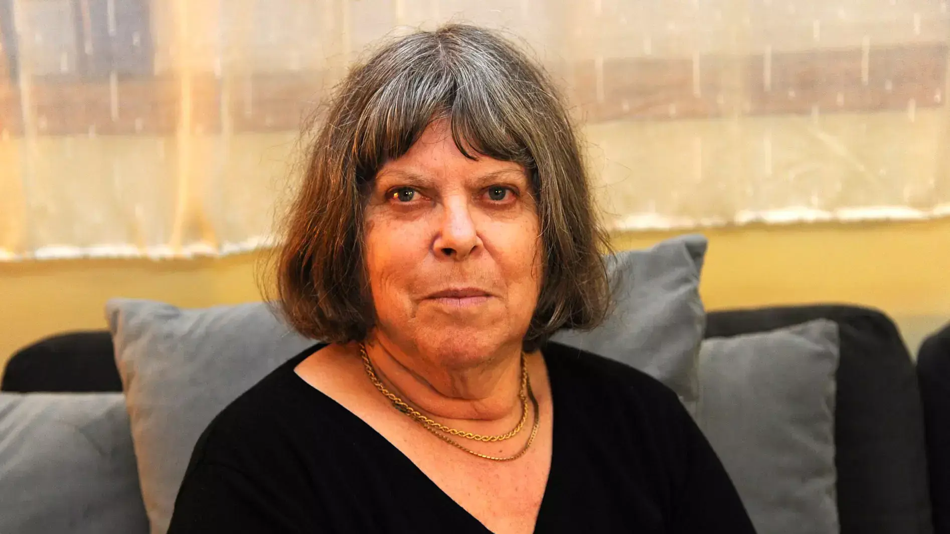 שרון עדאני, פעילה במאבק למען הקמת מכוני הקרנה בצפון הארץ שהחלימה ממחלת הסרטן. 20 באוגוסט 2015. שרון עדאני, פעילה במאבק למען הקמת מכוני הקרנה בצפון הארץ שהחלימה ממחלת הסרטן. 20 באוגוסט 2015.