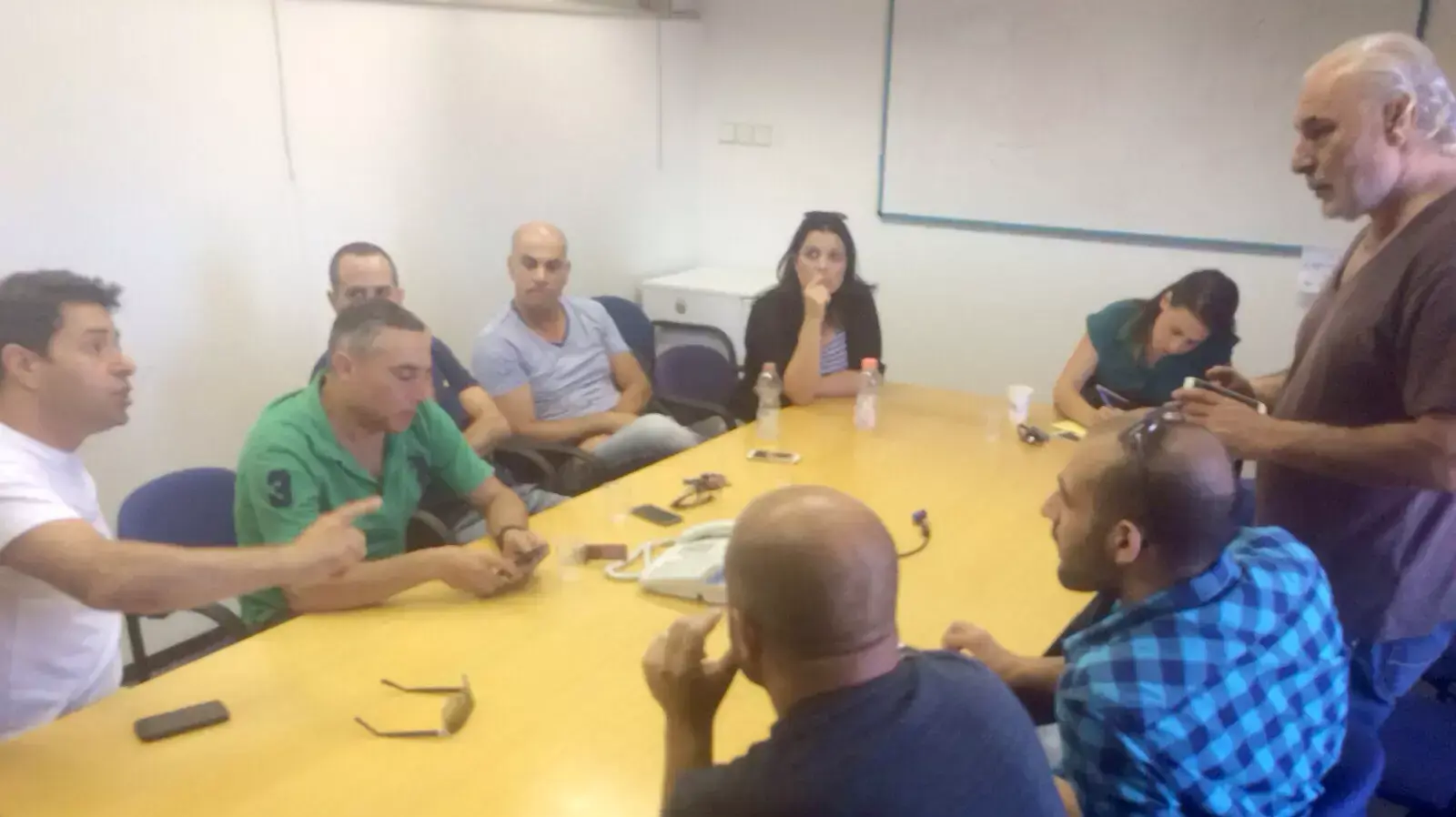 בעלי עסקים בירושלים שעתרו לבג"ץ נגד חוק העזר העירוני האוסר פתיחת עסקים בשבת בעלי עסקים בירושלים שעתרו לבג"ץ נגד חוק העזר העירוני האוסר פתיחת עסקים בשבת