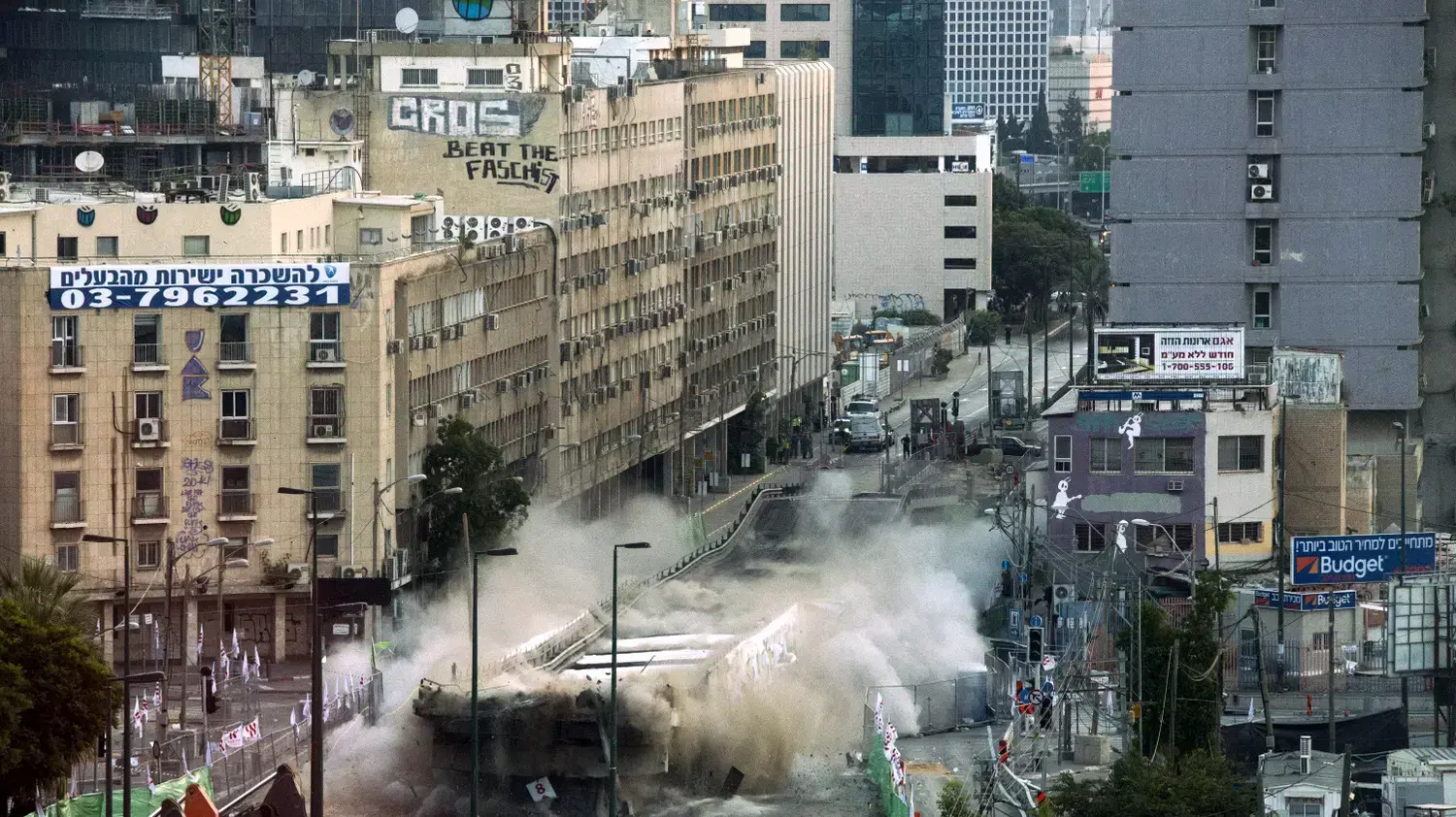קריסת גשר מעריב לאחר הפיצוץ, 21 באוגוסט 2015 קריסת גשר מעריב לאחר הפיצוץ, 21 באוגוסט 2015