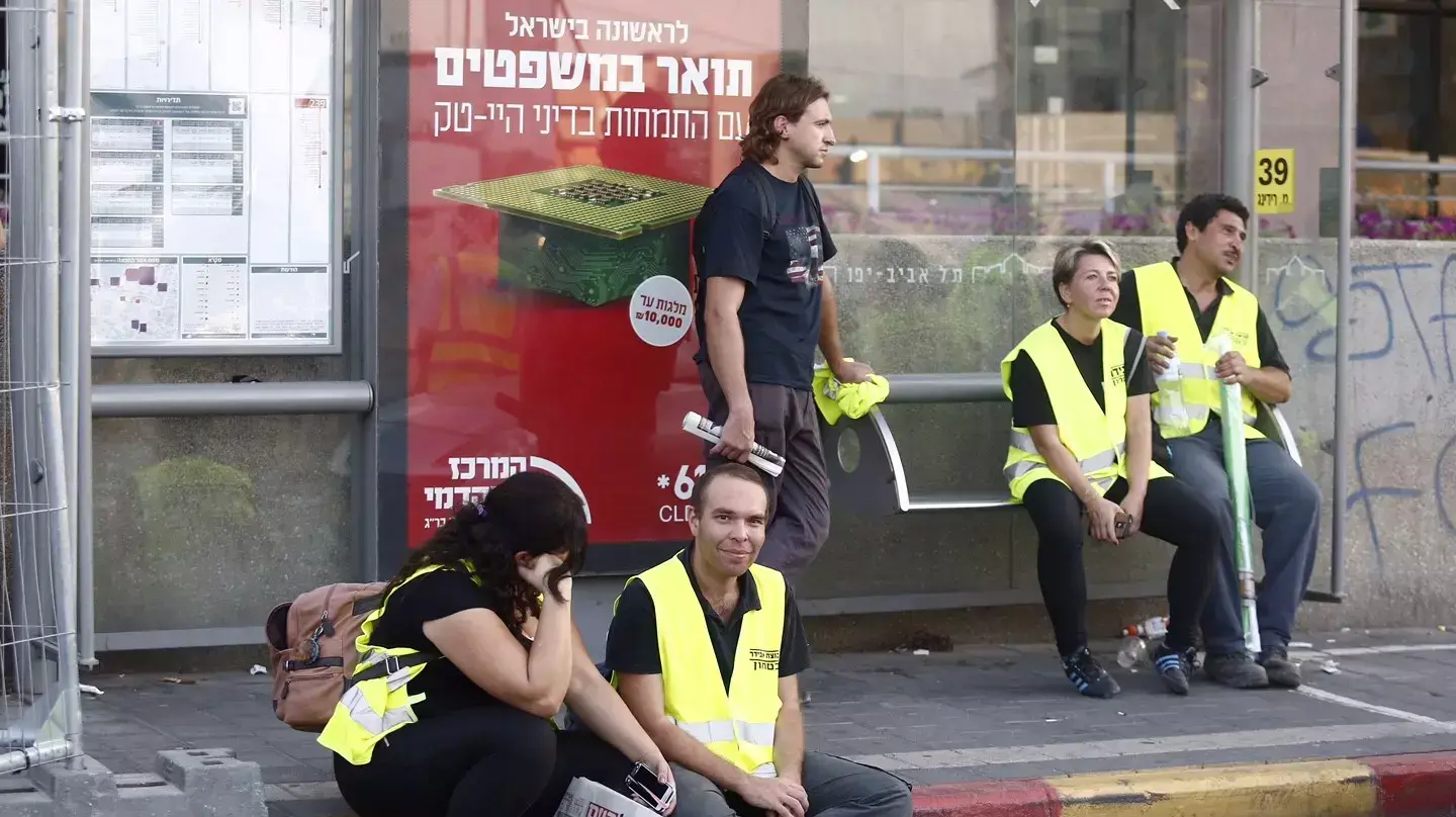 אזור פיצוץ גשר מעריב לאחר הפיצוץ, 21 באוגוסט 2015 אזור פיצוץ גשר מעריב לאחר הפיצוץ, 21 באוגוסט 2015