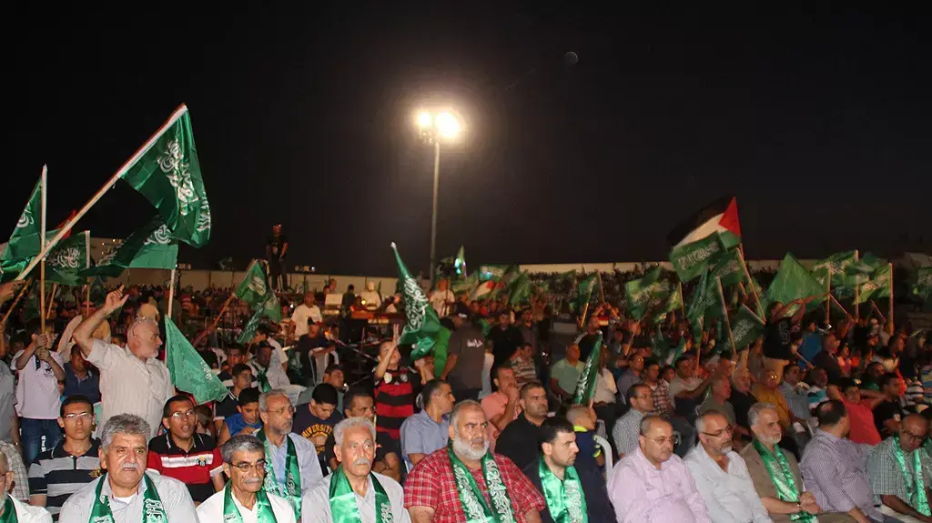 עצרת של התנועה האיסלאמית באיצטדיון בטייבה, שבמרכזה עניינו של מוחמד עלאן. העציר ששבת רעב. עצרת של התנועה האיסלאמית באיצטדיון בטייבה, שבמרכזה עניינו של מוחמד עלאן. העציר ששבת רעב.