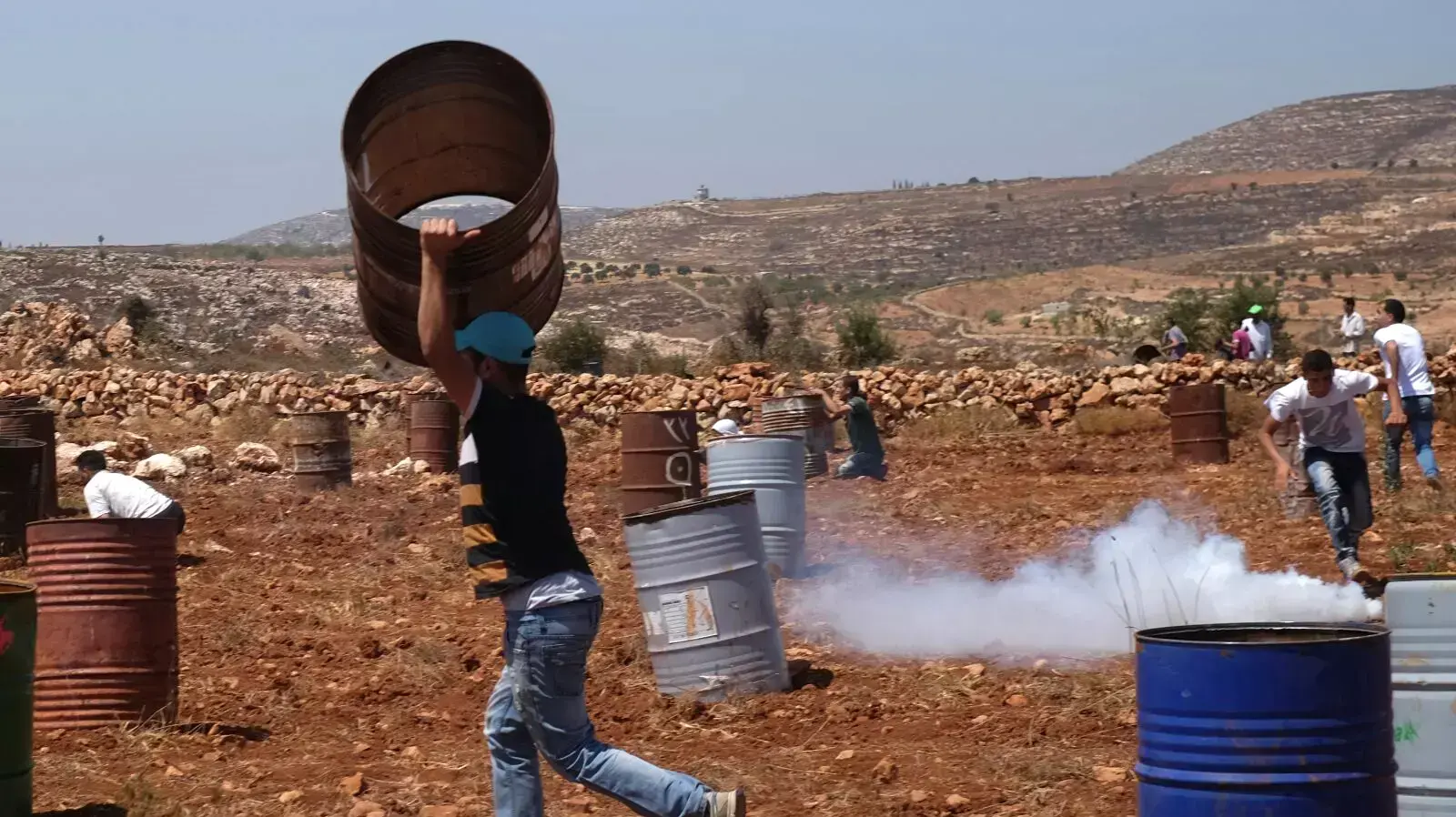 עימותים אלימים בין פלסטינים למתנחלים סמוך להתנחלות אש קודש, אוגוסט 2015 עימותים אלימים בין פלסטינים למתנחלים סמוך להתנחלות אש קודש, אוגוסט 2015