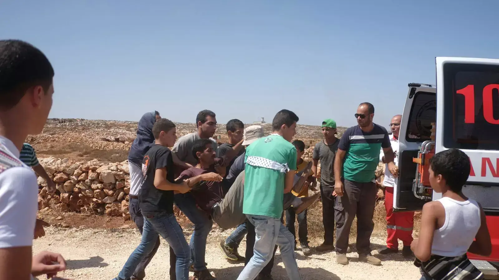 עימותים אלימים בין פלסטינים למתנחלים סמוך להתנחלות אש קודש, אוגוסט 2015 עימותים אלימים בין פלסטינים למתנחלים סמוך להתנחלות אש קודש, אוגוסט 2015