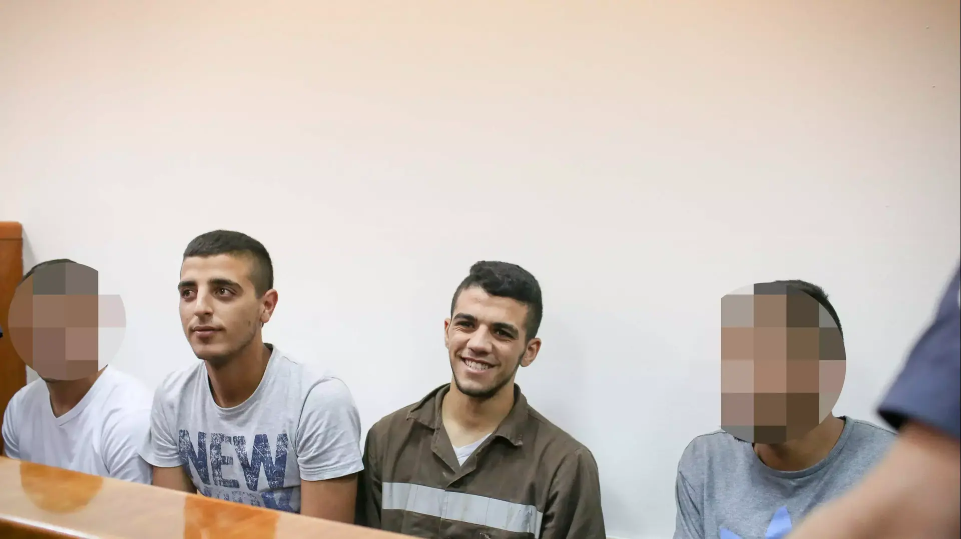 הקראת כתב אישום לואסים מחמד צאלח קוסטירו ומחמד חוסאם סעיד קירש המואשמים בזריקת בקבוקי תבערה, מחוזי ירושלי. אוגוסט 2015 הקראת כתב אישום לואסים מחמד צאלח קוסטירו ומחמד חוסאם סעיד קירש המואשמים בזריקת בקבוקי תבערה, מחוזי ירושלי. אוגוסט 2015