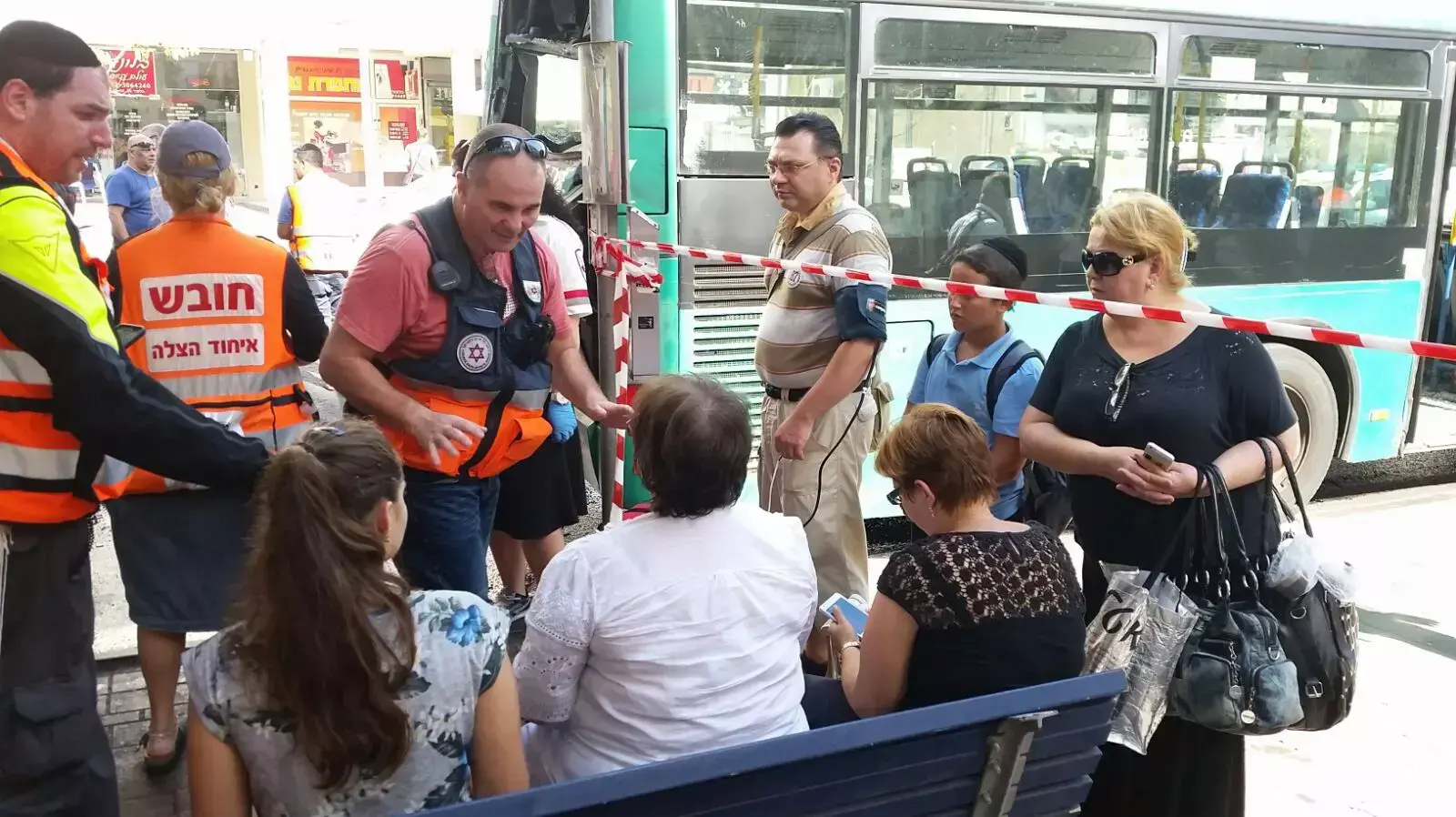 תאונת דרכים בין שלושה אוטובוסים, בת ים, 23 באוגוסט 2015 תאונת דרכים בין שלושה אוטובוסים, בת ים, 23 באוגוסט 2015
