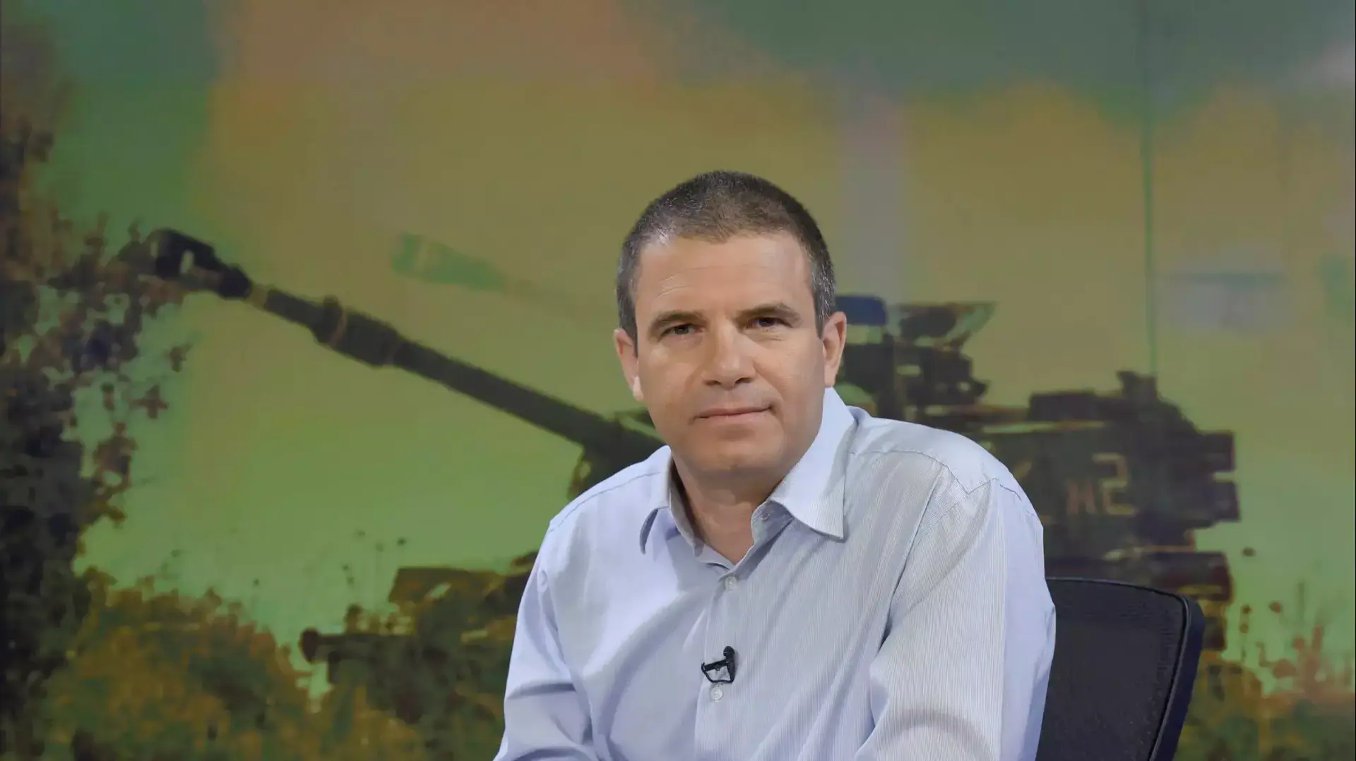 תא"ל במיל' גל הירש באולפן וואלה!NEWS, יולי 2015 תא"ל במיל' גל הירש באולפן וואלה!NEWS, יולי 2015