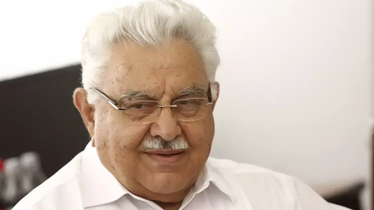 שר המשפטים לשעבר, משה ניסים בוועדה המקצועית-ציבורית להצעת מועמדים למשרת היועץ המשפטי לממשלה, אוגוסט 2015