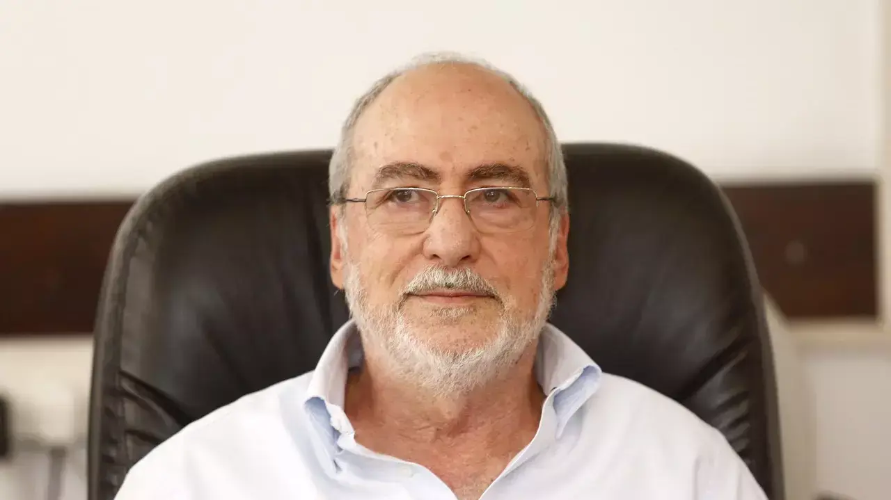 אשר גרוניס נשיא בית המשפט העליון לשעבר ויו"ר הוועדה המקצועית-ציבורית להצעת מועמדים למשרת היועץ המשפטי לממשלה, אוגוסט 2015