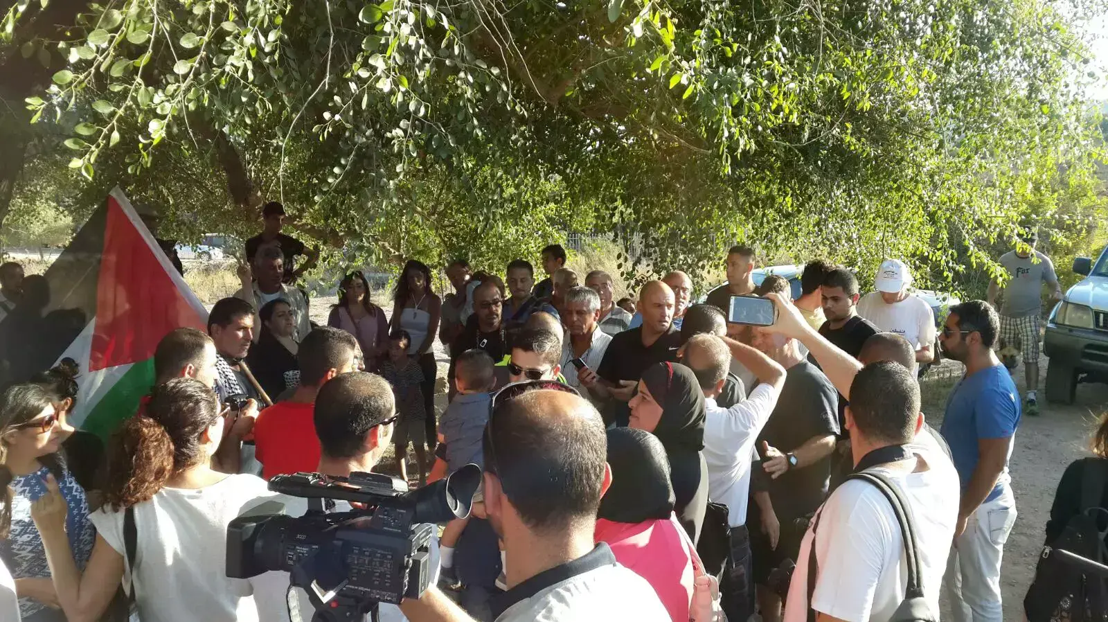 עימותים בין ערבים ליהודים בעת טקס זיכרון למאייר הפלסטיני נאג'י אל-עלי במושבה אילניה, 29 באוגוסט 2015