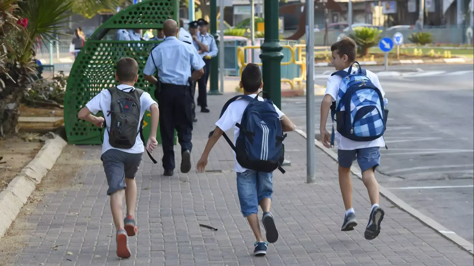 פתיחת שנת הלימודים בבית הספר אופק ברמלה, 1 בספטמבר 2015 פתיחת שנת הלימודים בבית הספר אופק ברמלה, 1 בספטמבר 2015