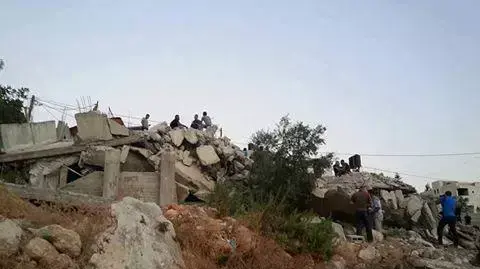 ביתו ההרוס של אבו אל-היג'א במחנה הפליטים בג'נין, 1 בספטמבר 2015 ביתו ההרוס של אבו אל-היג'א במחנה הפליטים בג'נין, 1 בספטמבר 2015