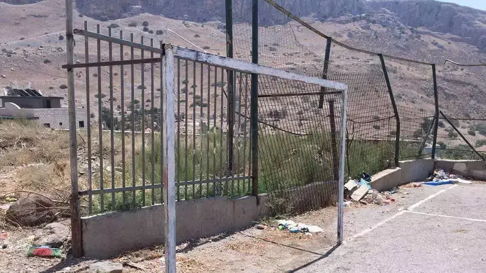 בית הספר המוזנח ביישוב ואדי חמאם, שליד טבריה בית הספר המוזנח ביישוב ואדי חמאם, שליד טבריה
