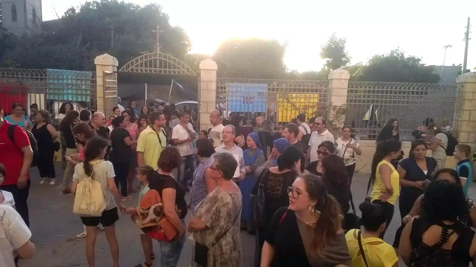 הפגנה של בני העדה הנוצרית נגד משרד החינוך ביפו, ספטמבר 2015 הפגנה של בני העדה הנוצרית נגד משרד החינוך ביפו, ספטמבר 2015