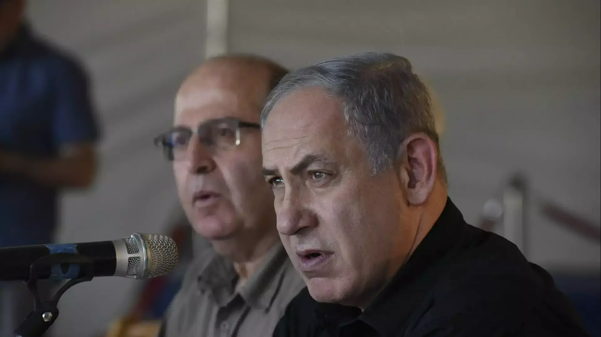 ראש הממשלה בנימין נתניהו בסיור עבודות הקמת הגדר המזרחית, 6 בספטמבר 2015 ראש הממשלה בנימין נתניהו בסיור עבודות הקמת הגדר המזרחית, 6 בספטמבר 2015