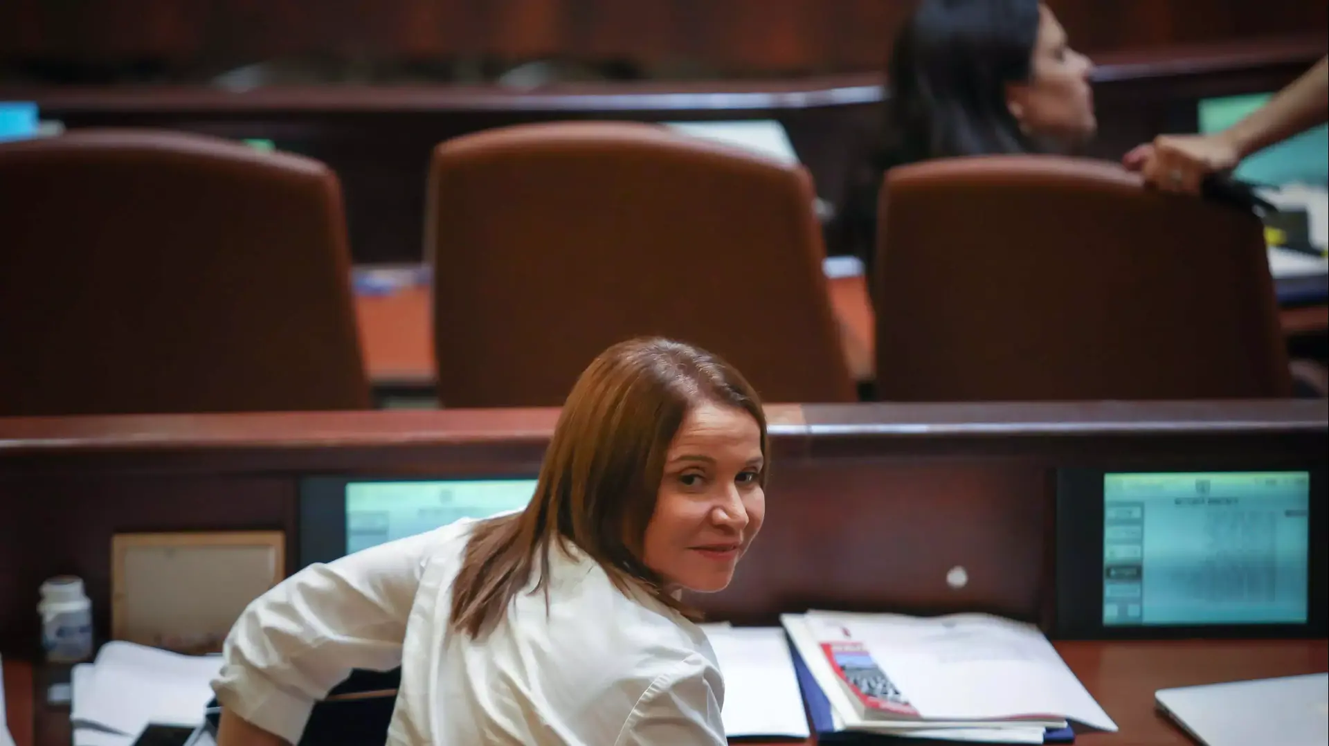 ח"כ שלי יחמוביץ' בהצבעה בכנסת על מתווה הגז, ספטמבר 2015 ח"כ שלי יחמוביץ' בהצבעה בכנסת על מתווה הגז, ספטמבר 2015