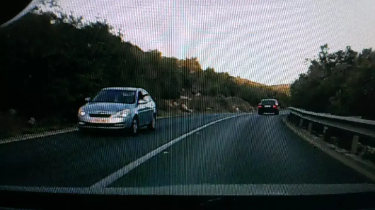 רכב שנפגע מיידוי אבנים בגזרת חטיבת מנשה רכב שנפגע מיידוי אבנים בגזרת חטיבת מנשה