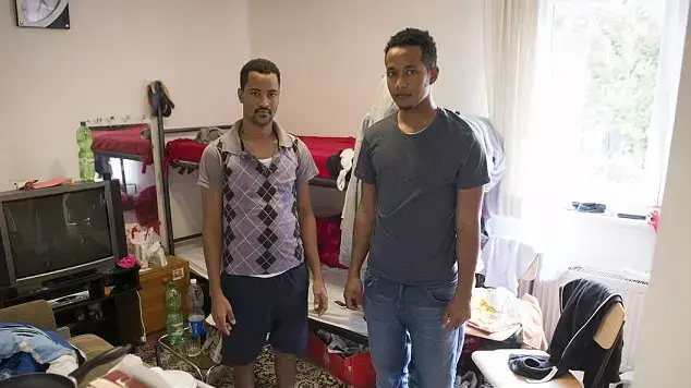 מבקשי עבודה במחנה הריכוז בוכנוואלד בגרמניה