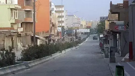 העיר סיזרה שבדרום-מזרח טורקיה עליה הוטל מצור בשל קרבות מול ה-PKK, ספטמבר 2015