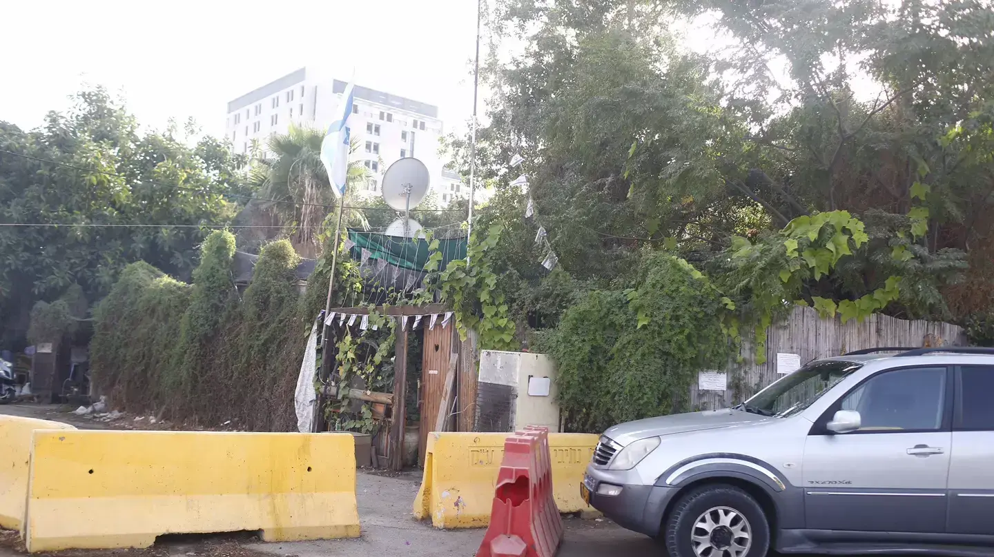 מלונית ברחוב שבט בנימין בתל אביב שבה נמצאה למוות צעירה בת 21, 15 בספטמבר 2015 מלונית ברחוב שבט בנימין בתל אביב שבה נמצאה למוות צעירה בת 21, 15 בספטמבר 2015