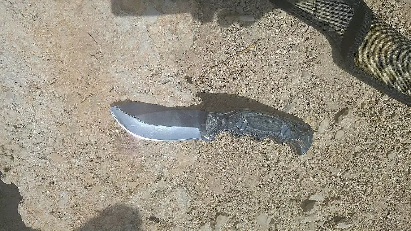 סיכול ניסיון פיגוע דקירה בצומת תפוח על ידי לוחמי משמר הגבול סיכול ניסיון פיגוע דקירה בצומת תפוח על ידי לוחמי משמר הגבול